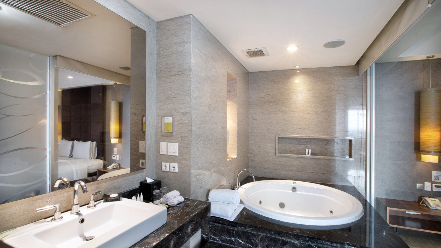 Holiday Inn Bandung Pasteur - Bandung, Indonesia