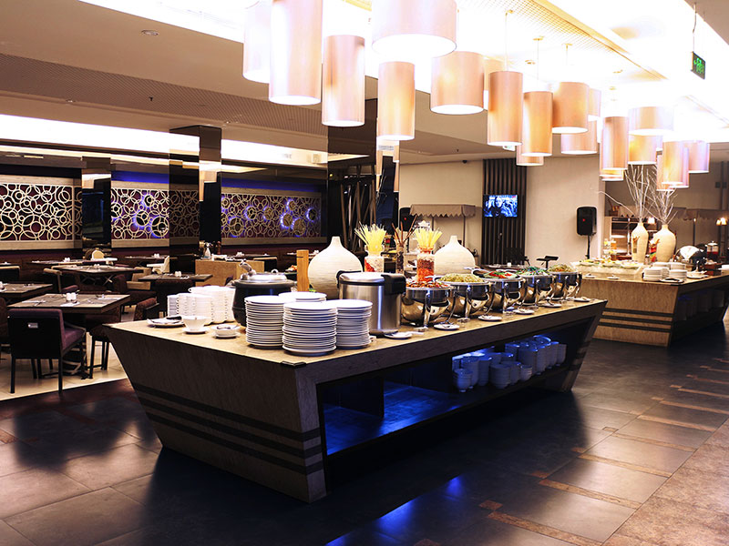 Ambassador Restaurant Holiday Inn Bandung Pasteur