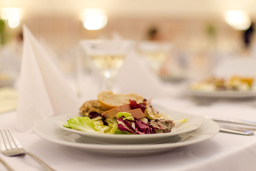 Table Manner Package Holiday Inn Bandung Pasteur